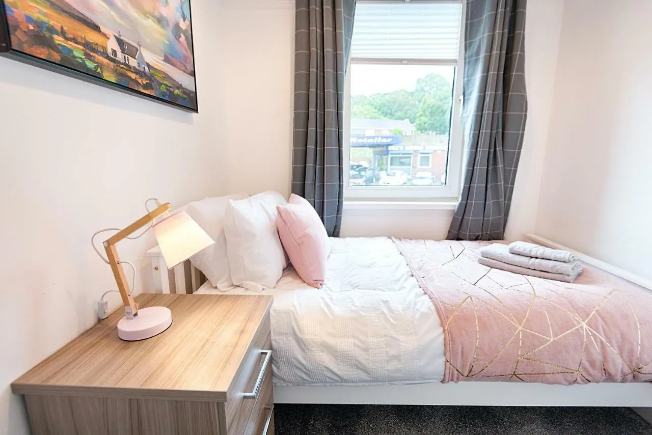 Off Road Parking, Garden, Tv In Every Room Swansea United Kingdom